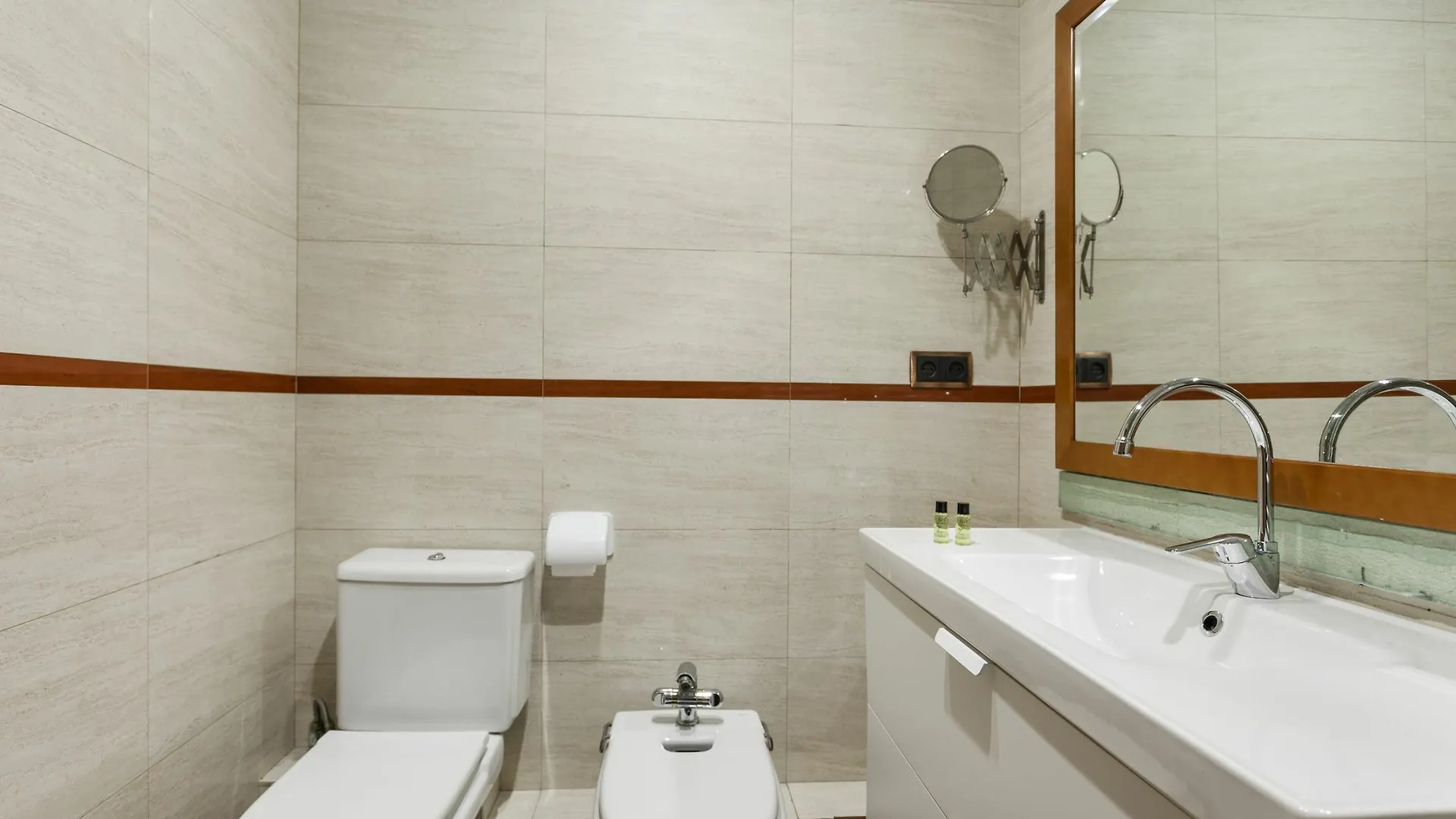 Flateli Lepanto Apartment Barcelona